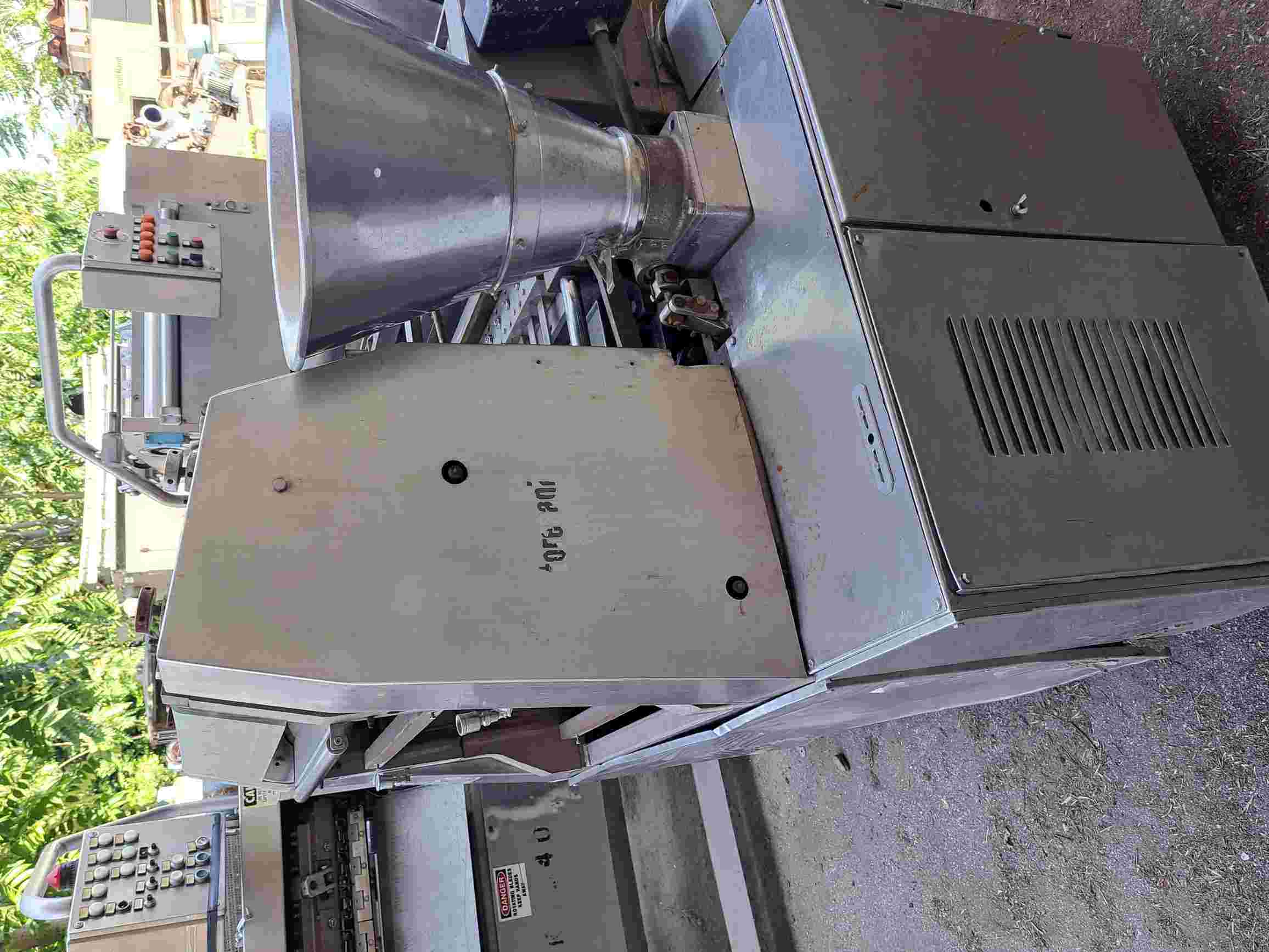 Toresani Pavan #MT600, Tortellini Pasta Machine, 4.687" diameter x 23.5" L double dough sheet rollers - Image 3