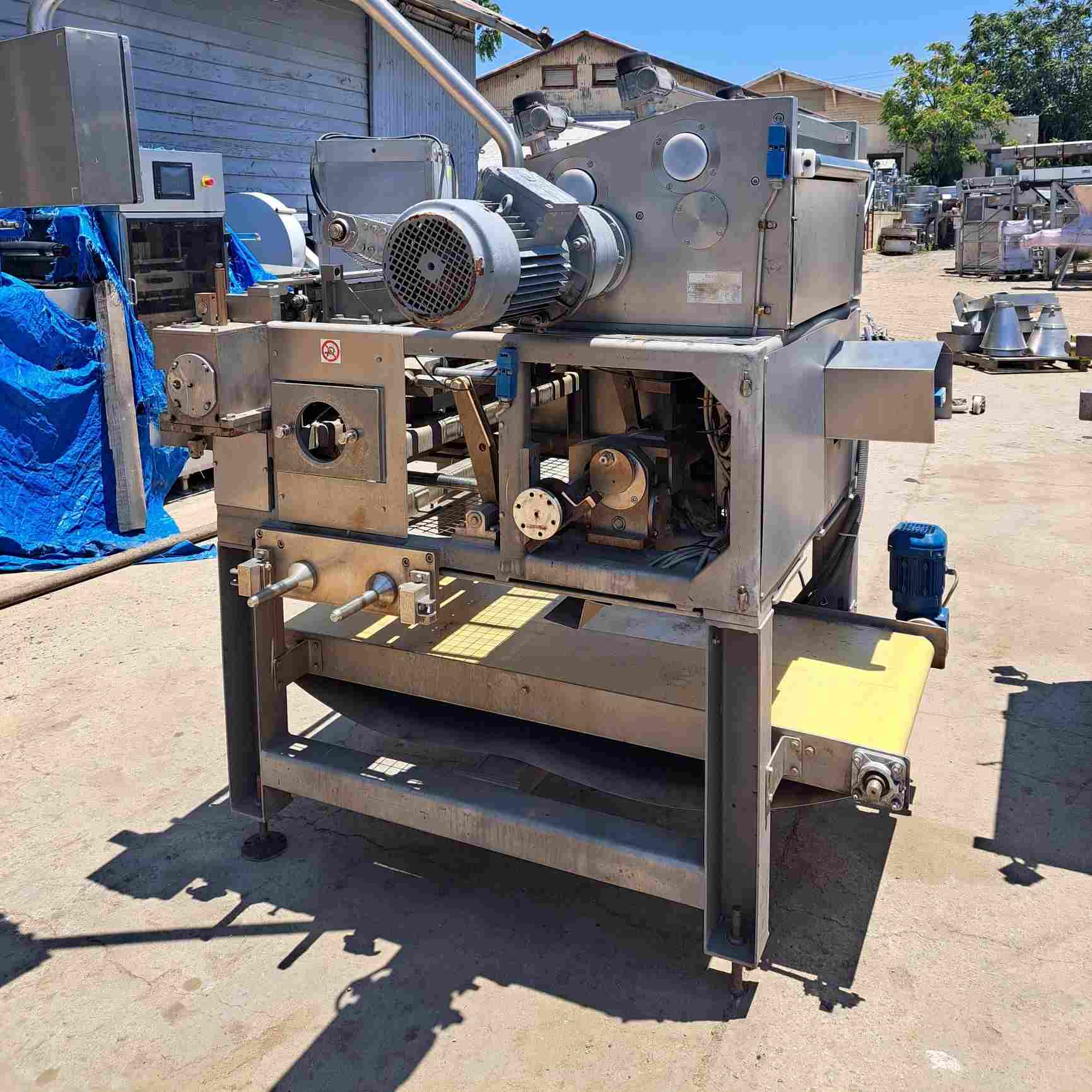 Toresani #MRT-540, Ravioli Pasta Machine, 140 strokes/min. for ravioli, 120 strokes/min. for cappelletti - Image 3
