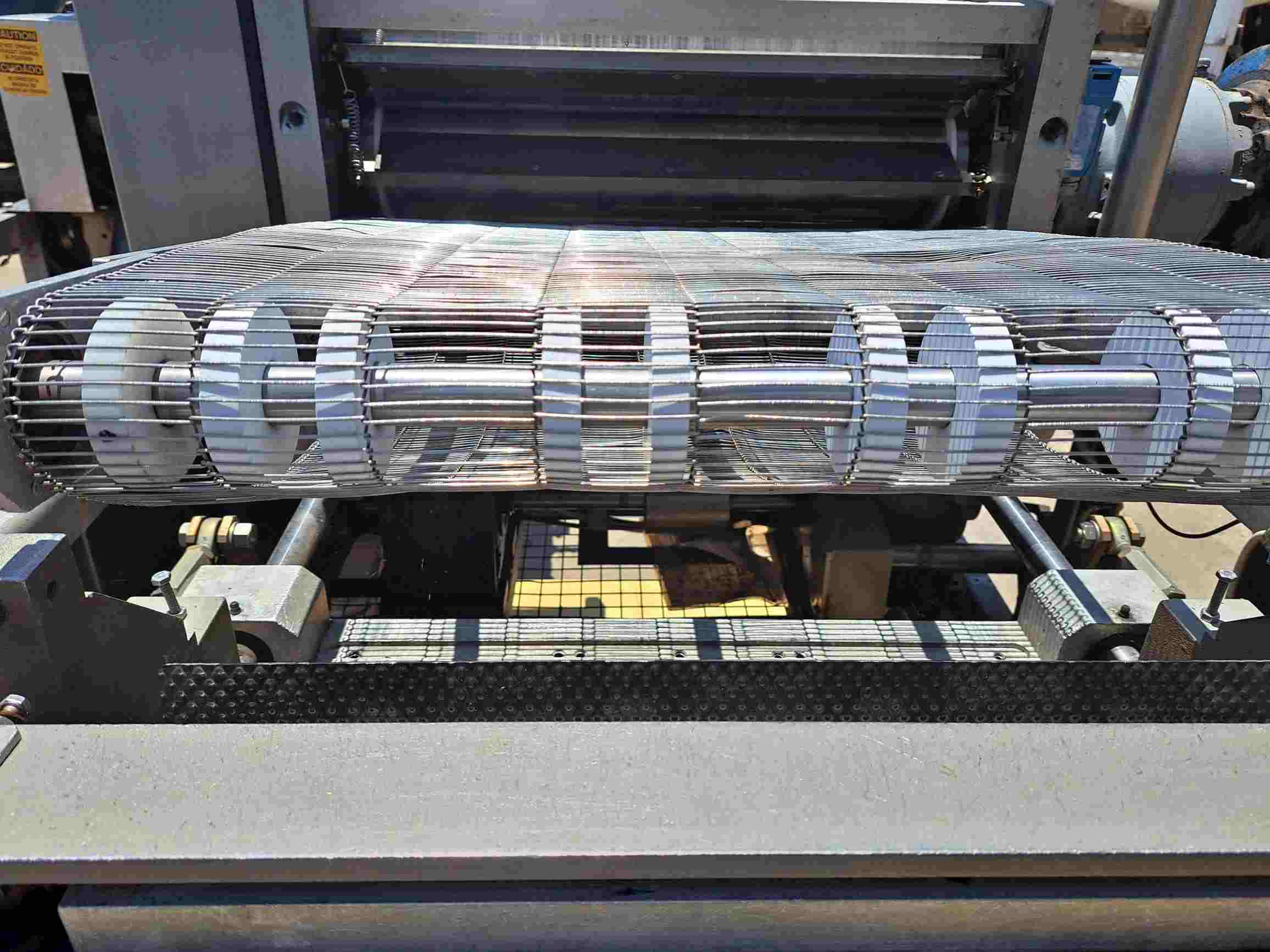 Toresani #MRT-540, Ravioli Pasta Machine, 140 strokes/min. for ravioli, 120 strokes/min. for cappelletti - Image 5