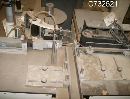 Avery #371, Pressure Sensitive Labeler, adjustable up to 4" diameter Bottles & up to 4.5" tall Labels - Image 5