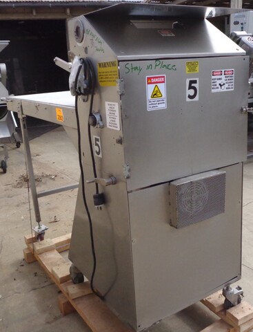 Lucks #LSM-24, Dough Sheeter, Single shear, Stainless Steel, 24" width x 72" L conveyor, 22" pressure plate - Image 4