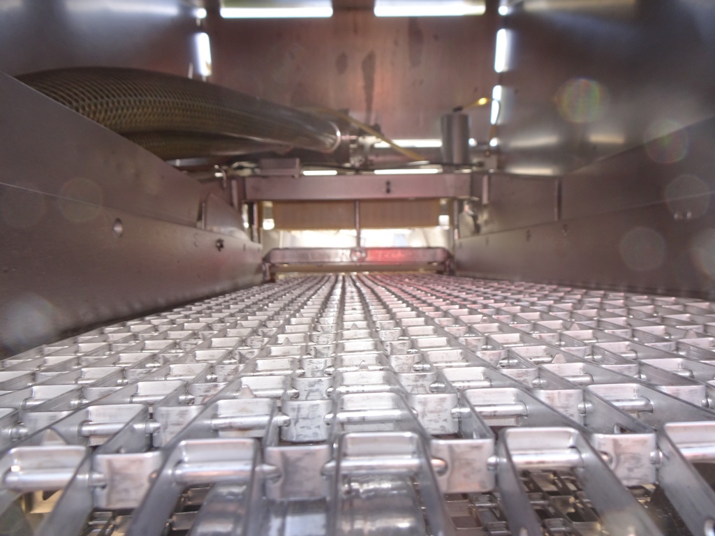 Brine Needle Injector, 14" width x 6.5' L Stainless Steel chain belt conveyor w/triangular shaped picks, (5) - Image 8