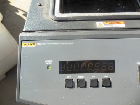 Fluke #7320, Refrigerated/Heated Temperature Calibration Bath, 9.2 liter capacity, 81 mm x 133 mm Work Area - Image 5