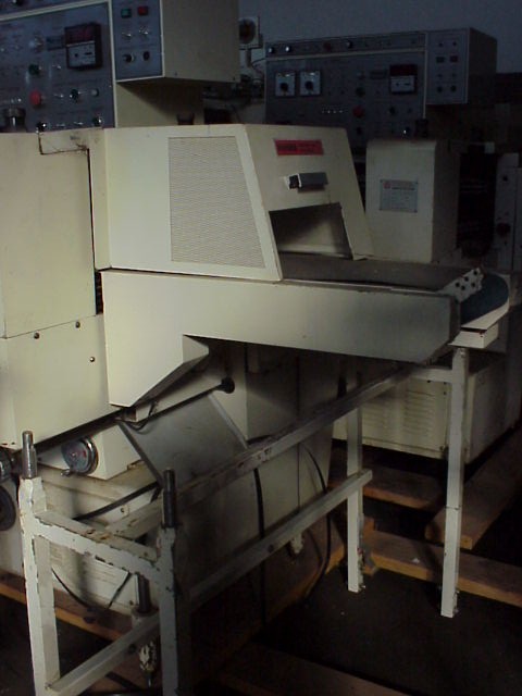 Rodico #Pewo-Pack-400-SM, Overwrapper, 2 x 5 salsa bottles, 5' infeed conveyor, 1985 - Image 4