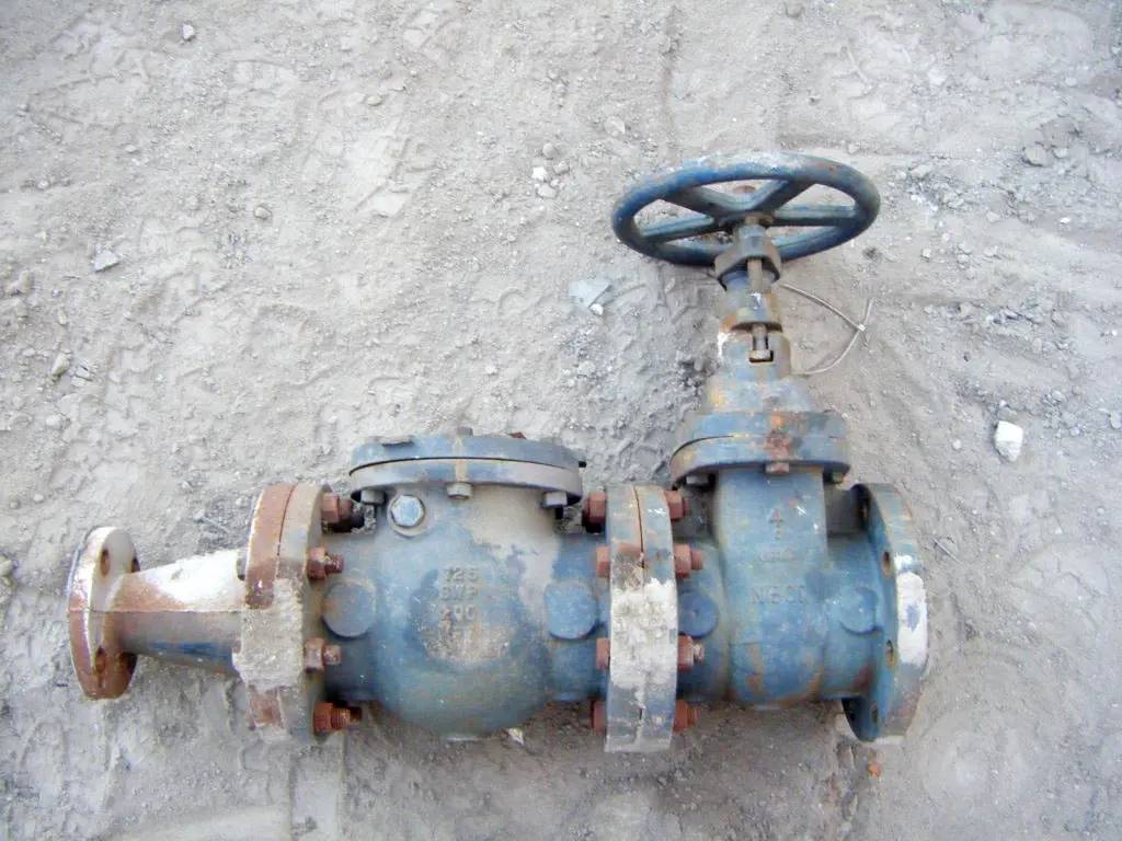 4" Gate Valve - 4" Check Valve - 4" to 2" Reducer - Image 4