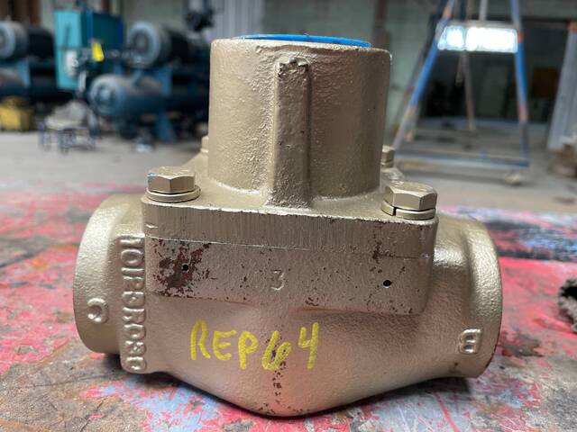 1-1/2" NPT Amot Controls 1-1/2ELCT14005 Cast Iron Valve - Image 6