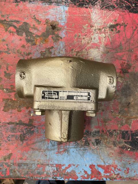 1-1/2" NPT Amot Controls 1-1/2ELCT14005 Cast Iron Valve - Image 10