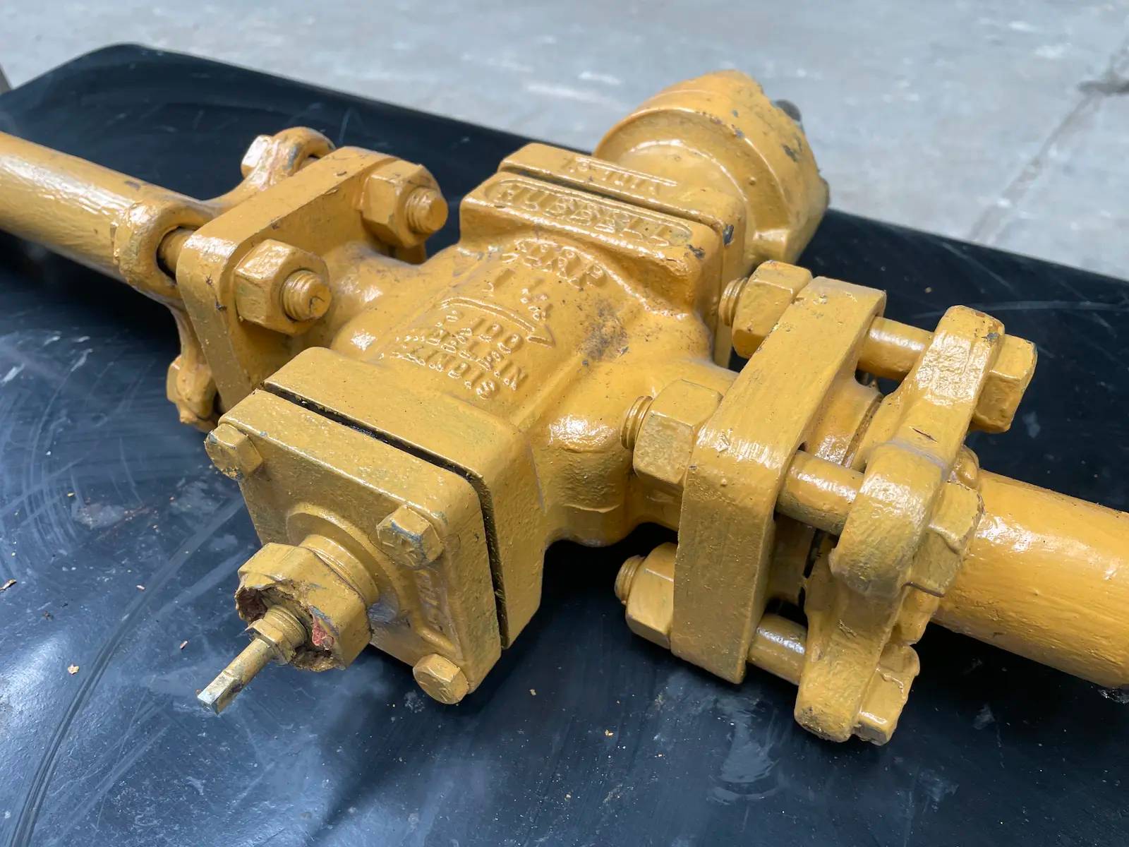 1-1/4" Hubbell P100 Valve - Image 4