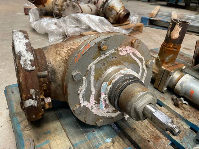 6" Parker HERL Angle Valve - Image 4
