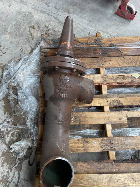 Parker HERL Series DN150 PN25 Angle Valve - Image 8