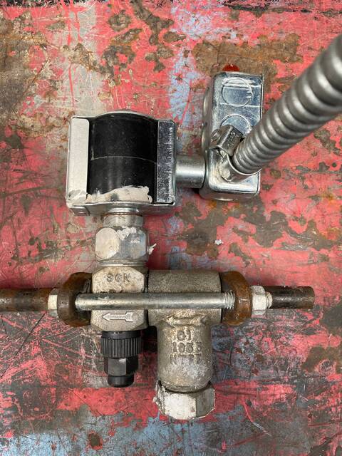 3/16" (5mm Parker S6N Refrigerant Solenoid with RSF Strainer - Image 3