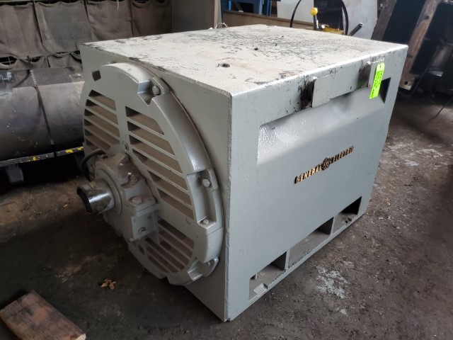 600 HP 890 RPM General Electric, Frame 8407S, foot mounted, 727 amps, 440 Volts - Image 3