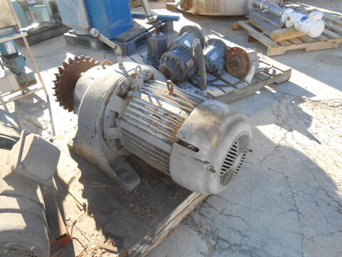 25 HP 1760 RPM U.S. Syncrogear Syncrogear, Frame 324U-50, AC gear motor, 230/460 Volts - Image 2