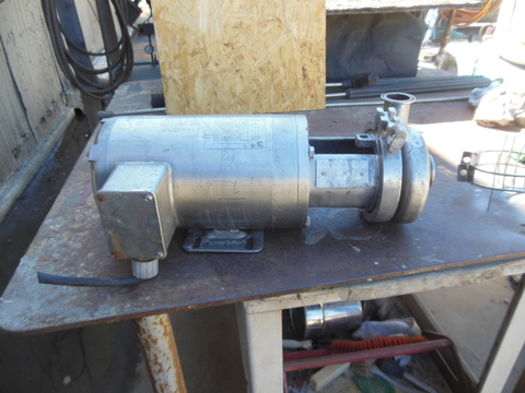 74 GPM, Waukesha #C114, Stainless Steel centrifugal pump, 1 HP, 1.5" inlet, 1.5" outlet - Image 3
