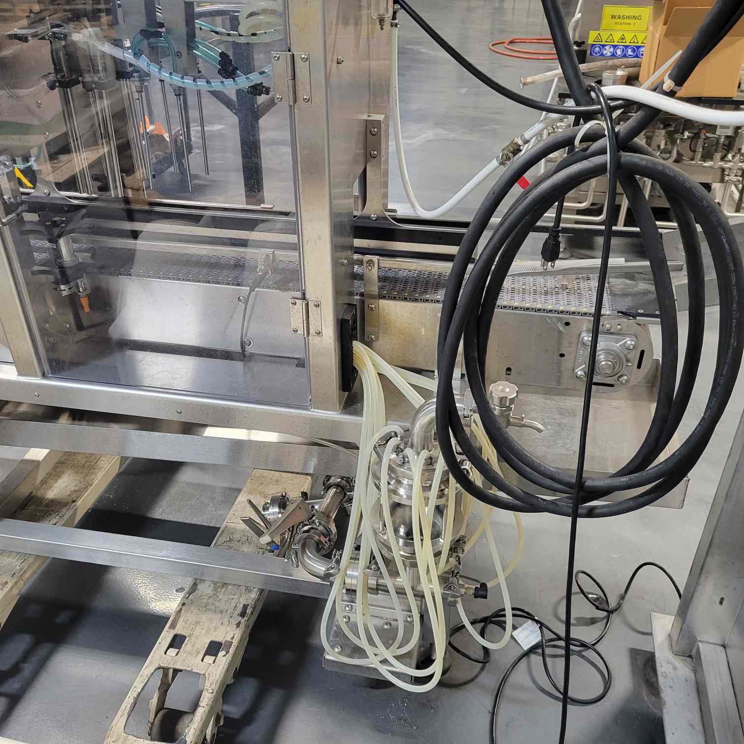Alpha Brewing Operations 4 Head Filler, With Co2 Purge And Rinse Station Canning Line, 2018 - Image 6