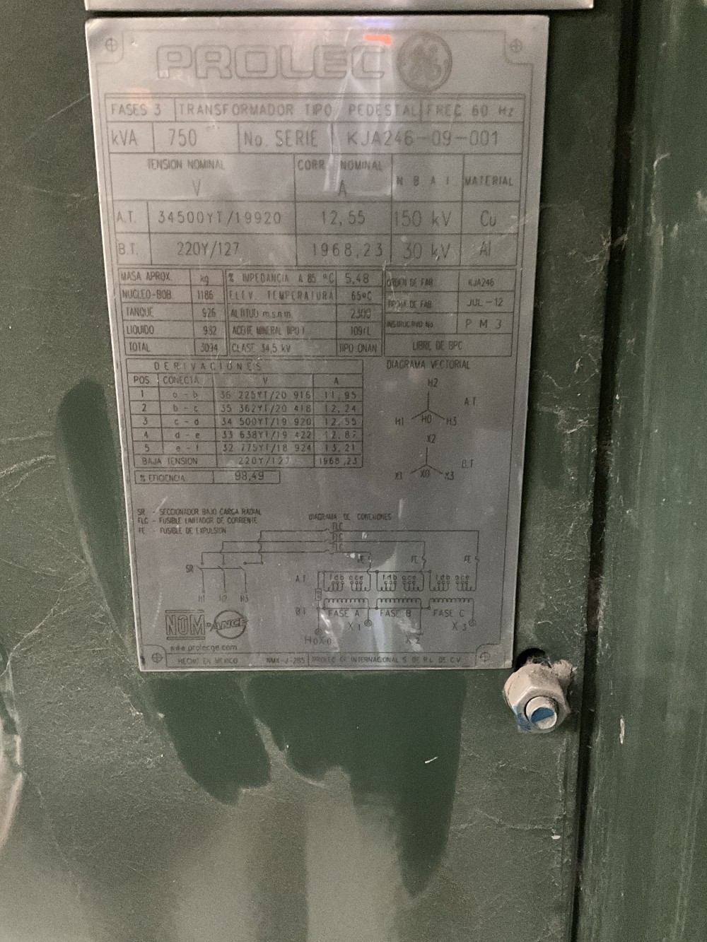 750 KVA 34500Y/19920 Primary, 220Y/127 Secondary, 3 phase, Padmount Transformer - Image 1