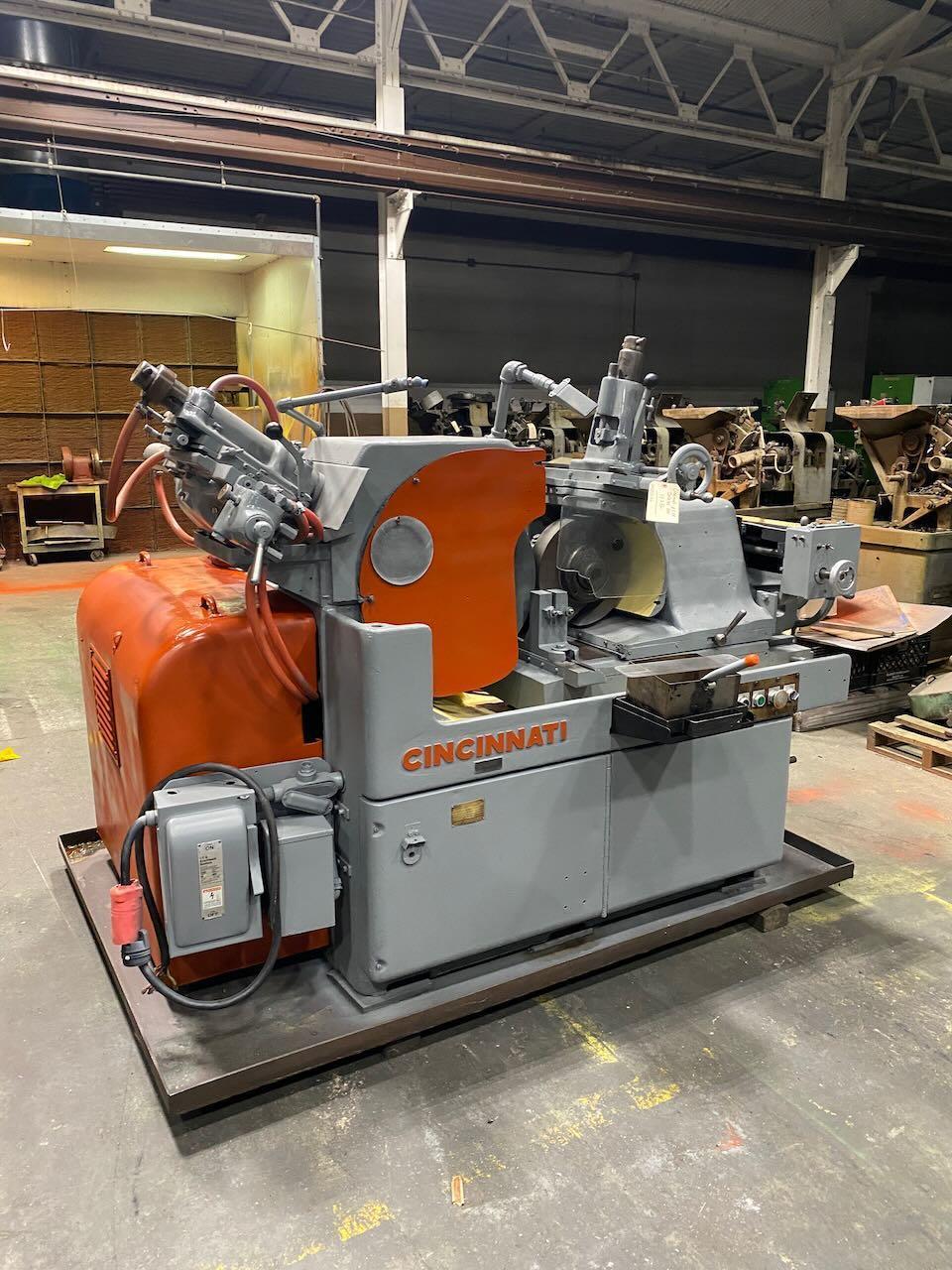 Cincinnati No. 2 Mdl. OM, centerless grinder, 20" grinding wheel, 12" regulating wheel, 15 HP - Image 1