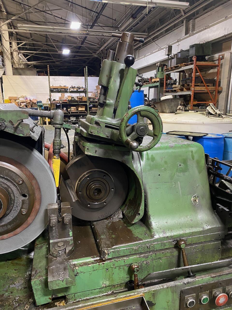 Cincinnati No. 2 Mdl. OM, centerless grinder, 20" grinding wheel, 12" regulating wheel, 15 HP - Image 10
