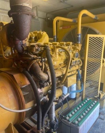 250 KW Caterpillar #G3408, Natural Gas generator set,open skid mounted, 120/240 Volts, 1164 hours, 1990 - Image 8