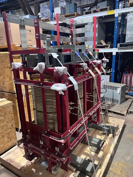 300 KVA 12470 Primary, 208Y/120 Secondary, 3 PH dry taps (2)2.5% A+BN C & C only - Image 1