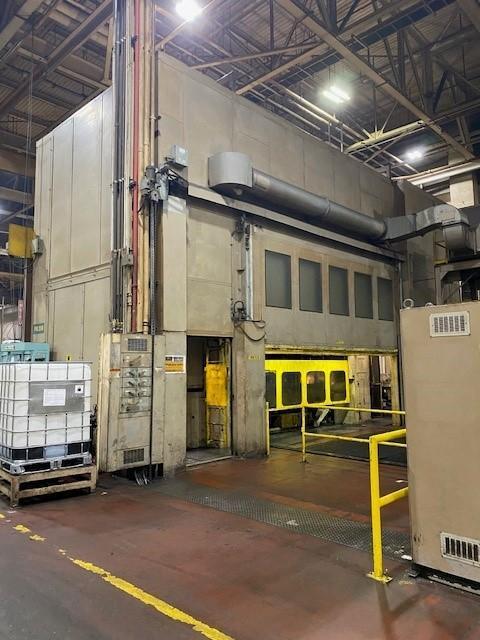 1100 Ton, Fukui #TTD1100T2, straight side transfer press, 11.8" stroke, air clutch, 1996 - Image 1
