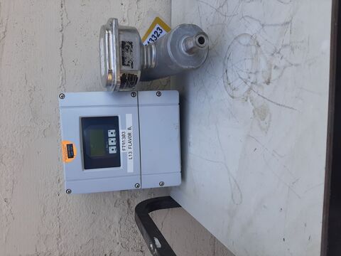 Endress & Hauser, Flowmeter, Stainless Steel, K-Factor 20042/8, 3/8" Tri Clamp, -58 to 392&deg;F - Image 2