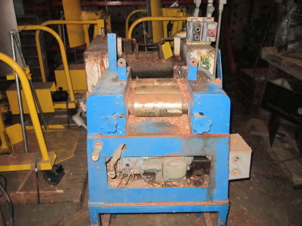3.75" x 8" Other, 3 roll Mill, manual adjustment, water cooled, less motor - Image 1