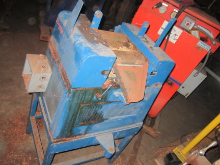 3.75" x 8" Other, 3 roll Mill, manual adjustment, water cooled, less motor - Image 3