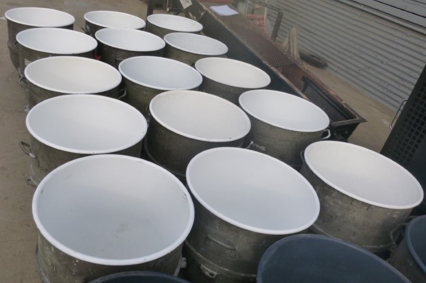 Hobart Mixing Bowls, Galvanized w/teflon coated (white), 140 Quart, 22.5" diameter x 24" deep - Image 1