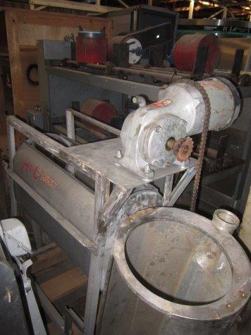 Brown #106, Pulper/Paddle Finisher, 2 HP, 220/220 V. - Image 2