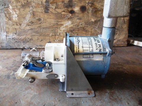 FMI #QSYX-1, Lap Pump, Stainless Steel, 1/4" piston diameter, 0 to 23 ml/min, 10-100 PSIG - Image 2