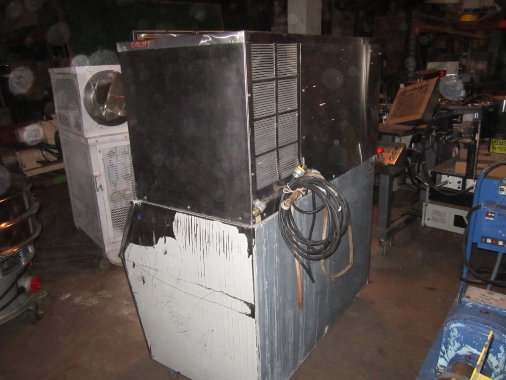Manitowoc #C6105-BIN, Ice Maker, 500 lb., R-22, Water Cooled, 45" x 26" x 28" bin, 230V - Image 4