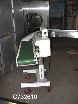 All-Line #V7/16V-SP, horizontal bag sealer, includes belt conveyor to convey bags through sealing jaws - Image 1