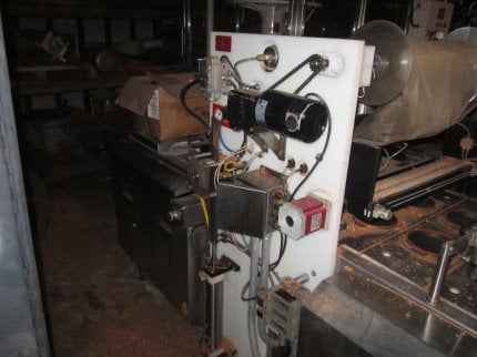 Pryor #99MC-HS/2, Tray Sealer, (22) 5.5" diameter trays, 1 HP, 1760 RPM, 230/460 V - Image 4
