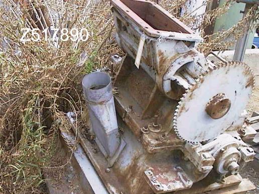 Raymond #1, Screen Mill, 2000# to 1500#/hr, 8" x 15" opening, 18" x 24" grinding chamber, no drive, 25 HP - Image 2