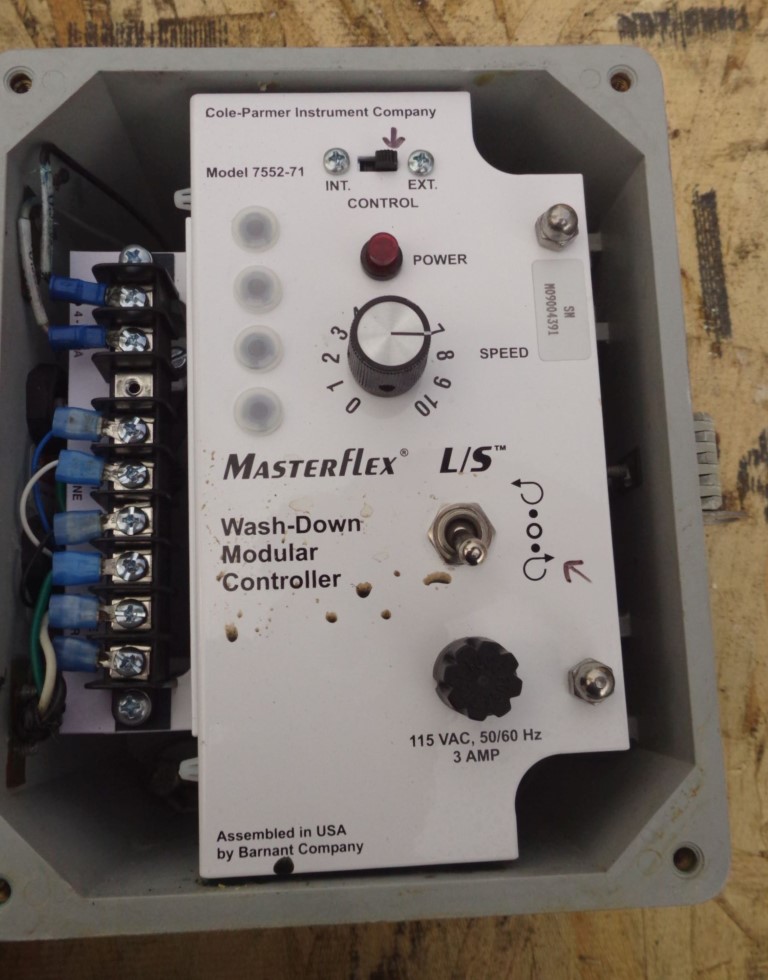 Cole Parmer #07518-12, Peristaltic Pump, 15 and 24 tubing, 6-600 RPM, digital control, 115V - Image 3