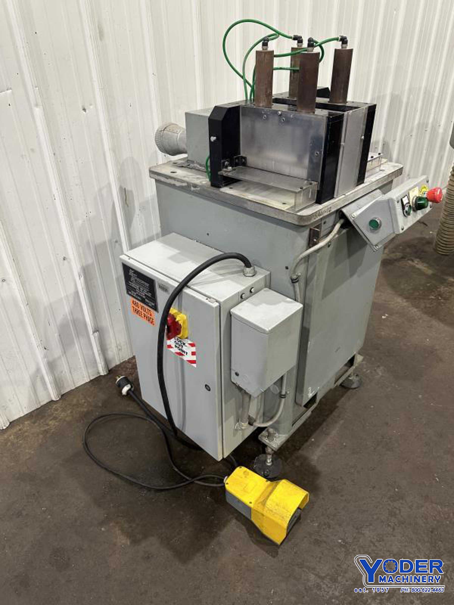 18" Kent #Upcut, cold saw, pneumatic clamps, 22" x11" table area, 5 HP, electric foot pedal - Image 9
