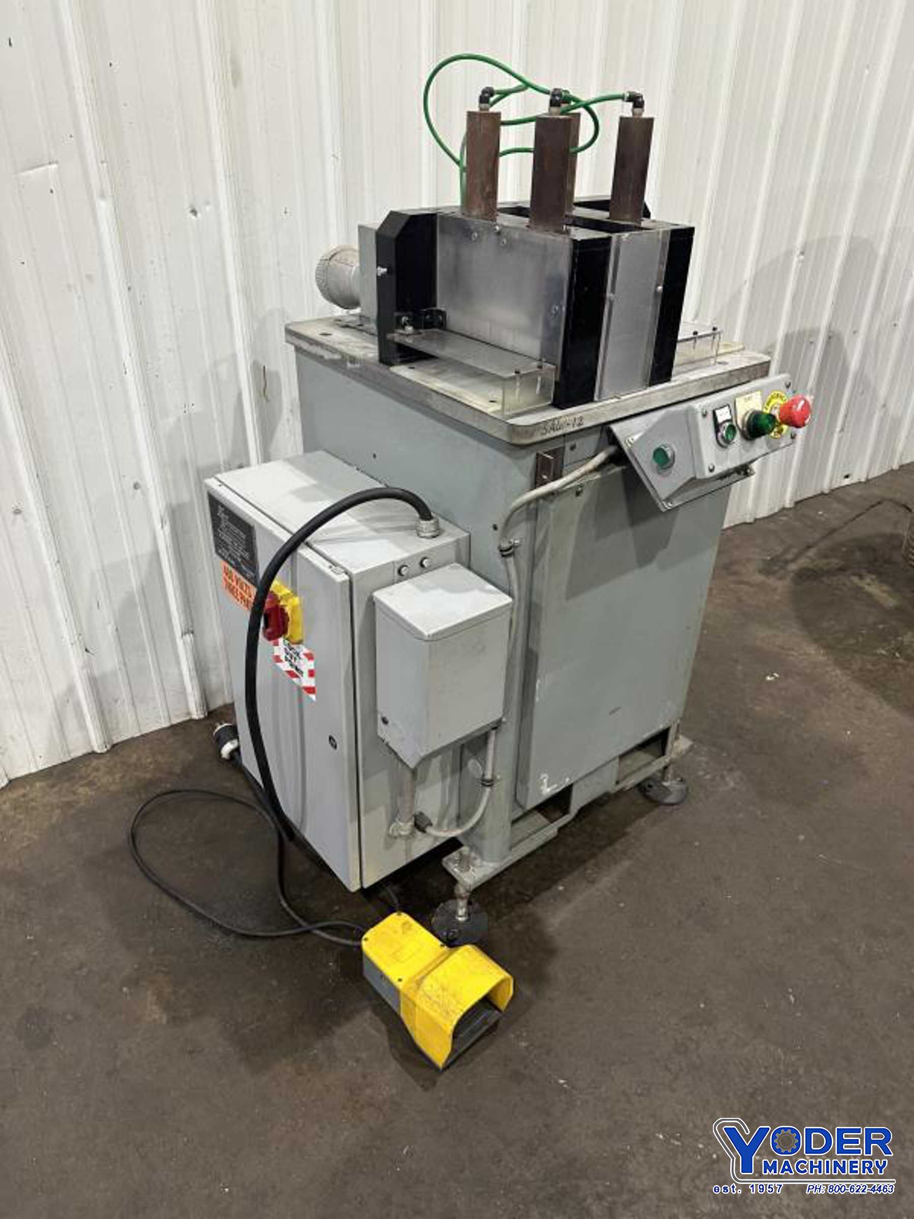 18" Kent #Upcut, cold saw, pneumatic clamps, 22" x11" table area, 5 HP, electric foot pedal - Image 10