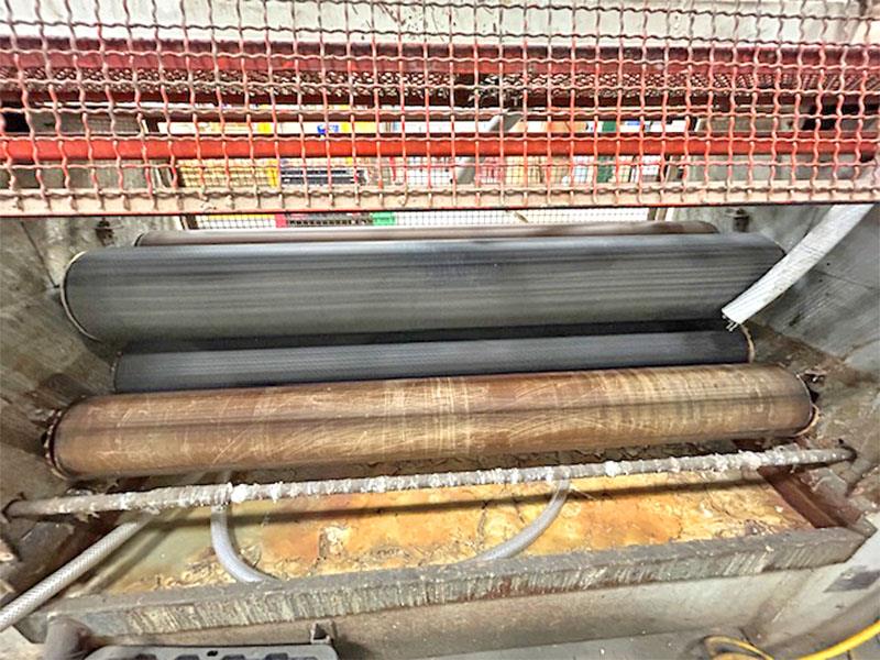 Italpresse #R4/160, top & bottom glue spreader, 65 FPM, 63" W 3.5" open, 7.25" diameter grooved rubber - Image 2