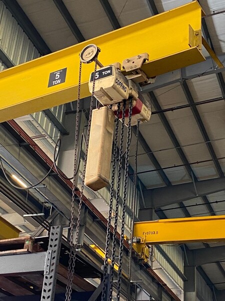 5 Ton, Jib Crane, wall (cantilever) mount, 20' span, with motor driven rotation and Coffing electric chain - Image 2