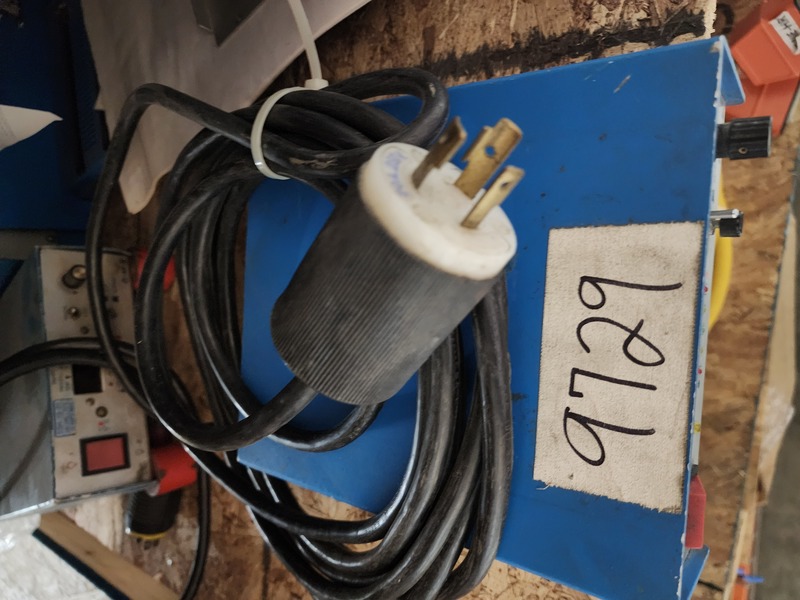 Single zone D-M-E hot runner controller, 10 amps, 240 V. - Image 3