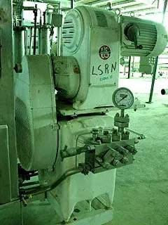 Waukesha Cherry Burrell #XXI, UHT No-BAC Unitherm Processing System, 210 GPH w/3200 lbs. pressure, 19-3/4" x - Image 7