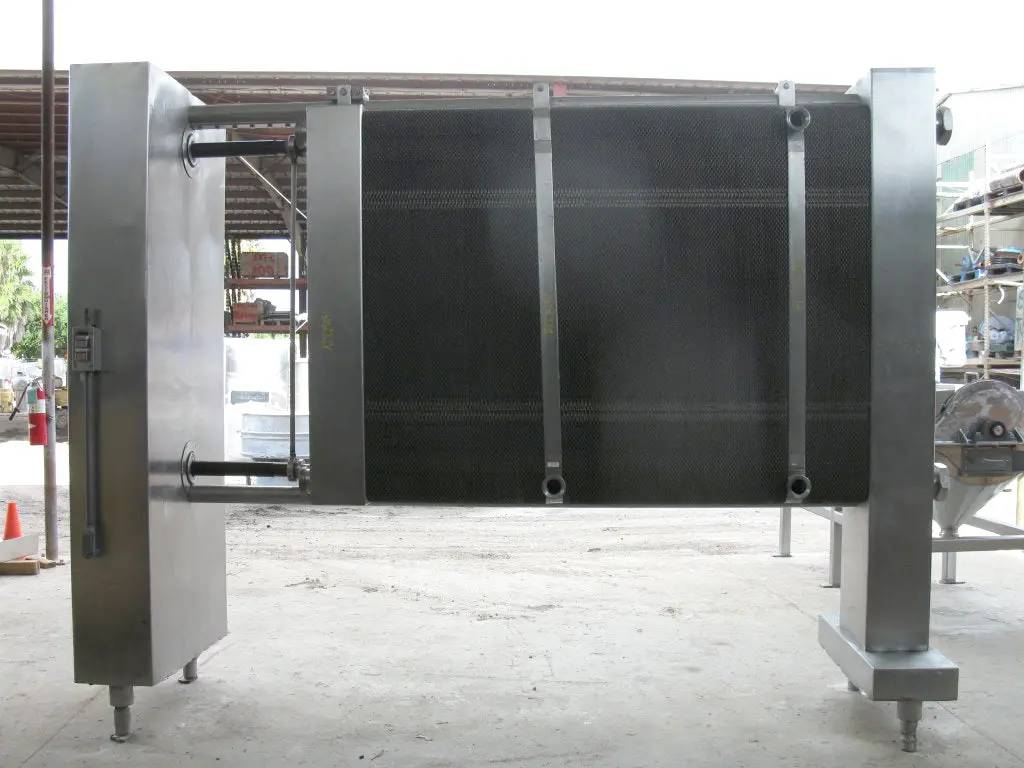 1490 sq.ft., APV, CR5, HTST Plate Heat Exchanger, (261) Stainless Steel Plates, 11' 7" L x 3' 5" W x 8' 6" H - Image 7