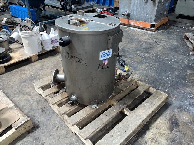 Gala #TWS40, tempered water tank, immersion heater, no pump, S/N 93512 - Image 1