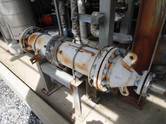 25 sq.ft. Astros Cosmos, horizontal heat exchanger, 150FV psi, expansion joint, 300° F. - Image 2
