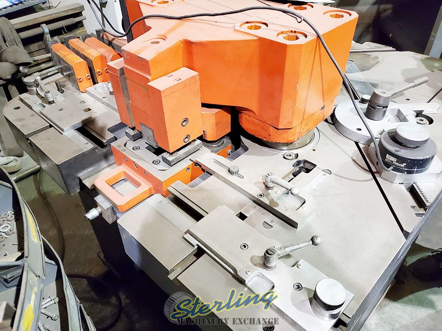 1/4" x 8.66" Amada #CSHW-220, heavy duty hydraulic coper, radius, corner & edge notcher - Image 4