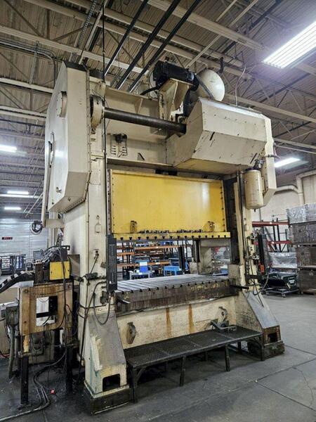400 Ton, Blow #SC2-400-96-54, straight side mechanical press, 10" stroke, 35" Shut Height, air clutch, 1994 - Image 5