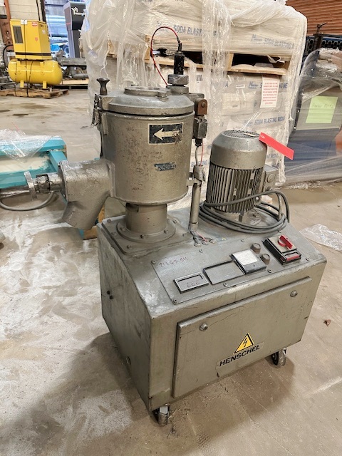 10 liter Henschel #FM10C, high intensity mixer, jacketed chamber, 3 tier blade design - Image 1