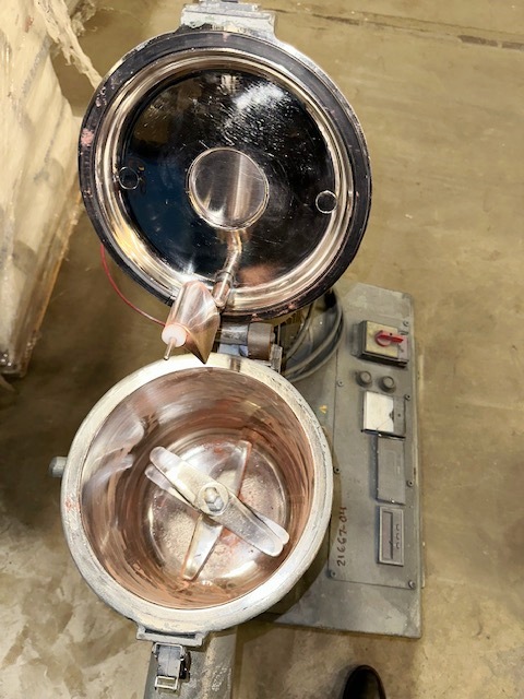 10 liter Henschel #FM10C, high intensity mixer, jacketed chamber, 3 tier blade design - Image 5
