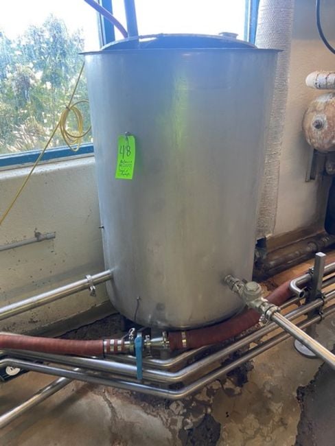 200 gallon Vertical Stainless Steel single wall balance tank, 3 HP centrifugal pump - Image 2